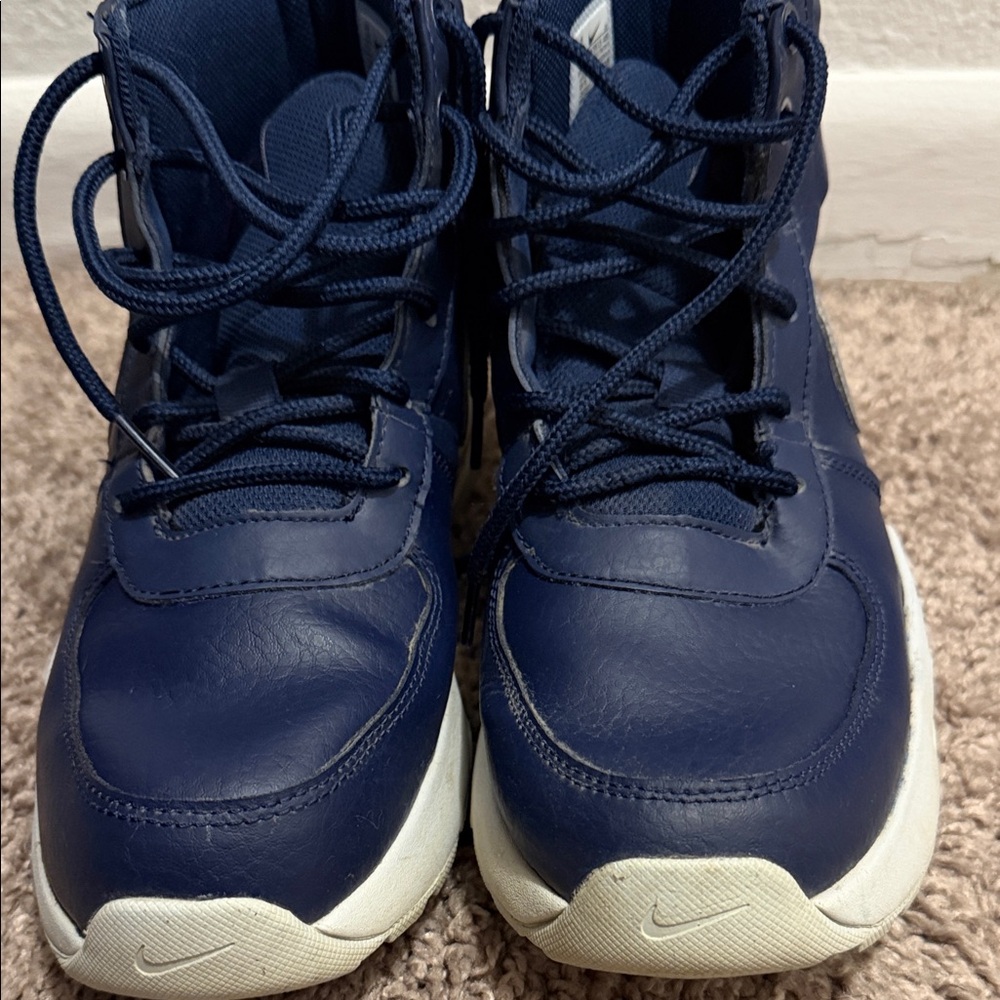Kids Nike Navy Athletic Shoes - Lace-Up Comfort - Size 7Y (Women’s 8.5)